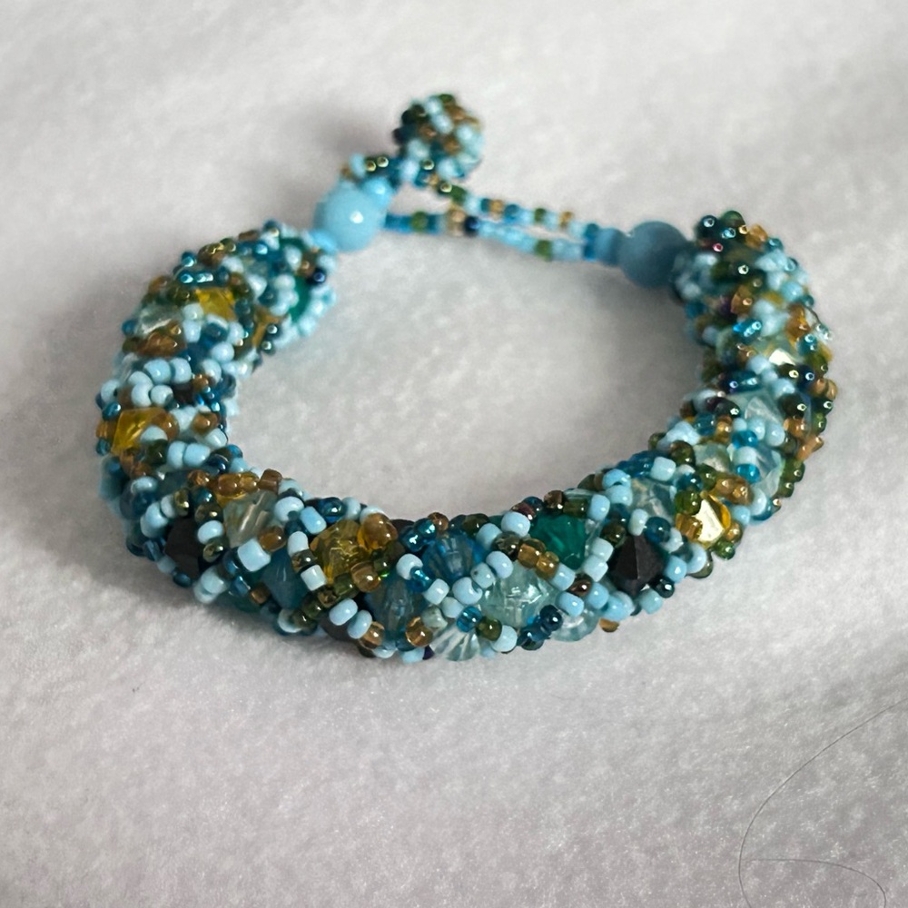 Beaded Bracelet with Blue and Gold Accents